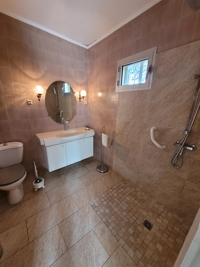 4 Bed, 2 Bath, HouseFor Sale, Frontignan, Herault, Languedoc-Roussillon, 34200 4 Bed, 2 Bath, HouseFor Sale, Frontignan, Herault, Languedoc-Roussillon, 34200