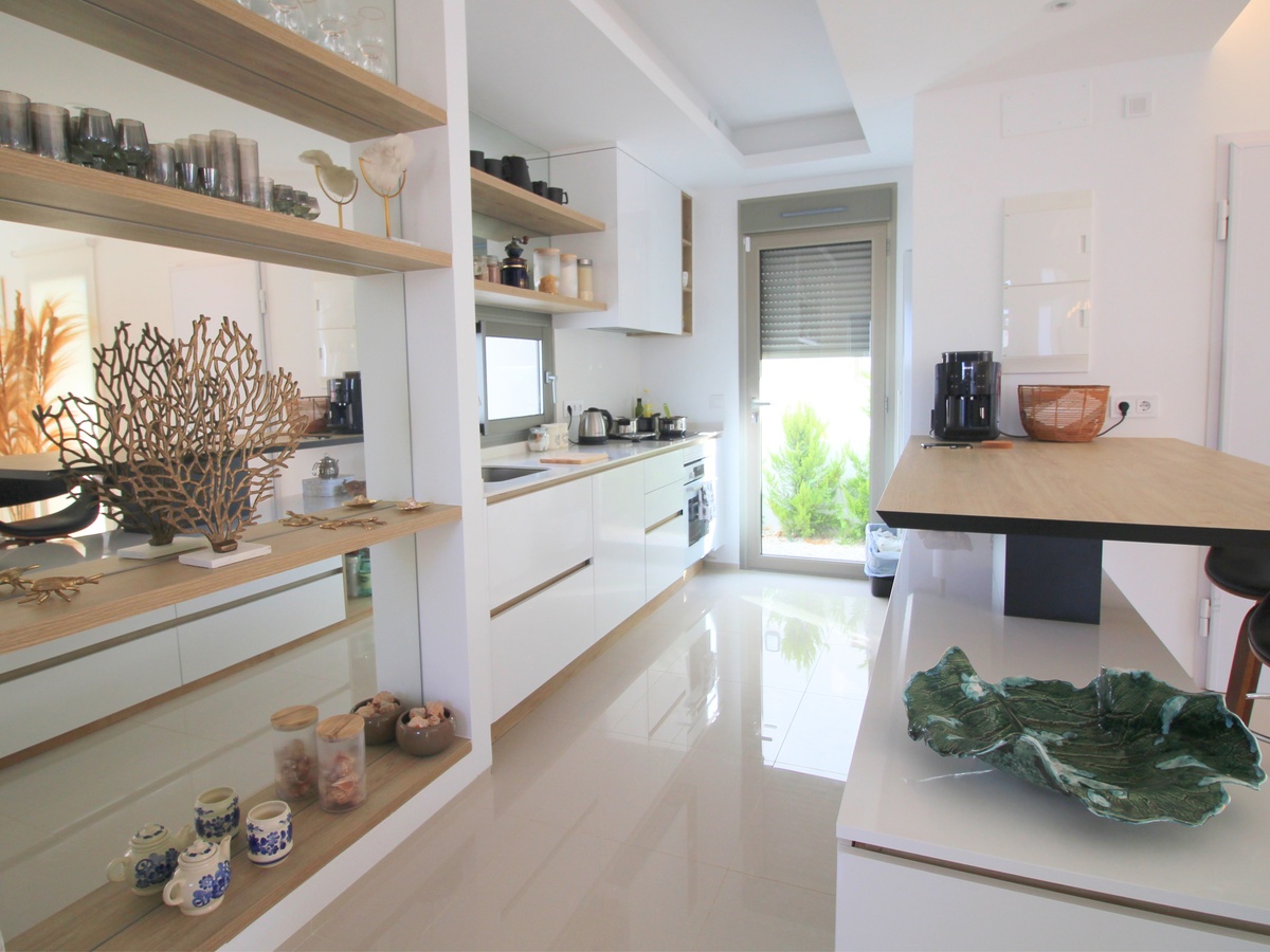 4 Bed, 3 Bath, HouseFor Sale, Los Alcazares, Murcia