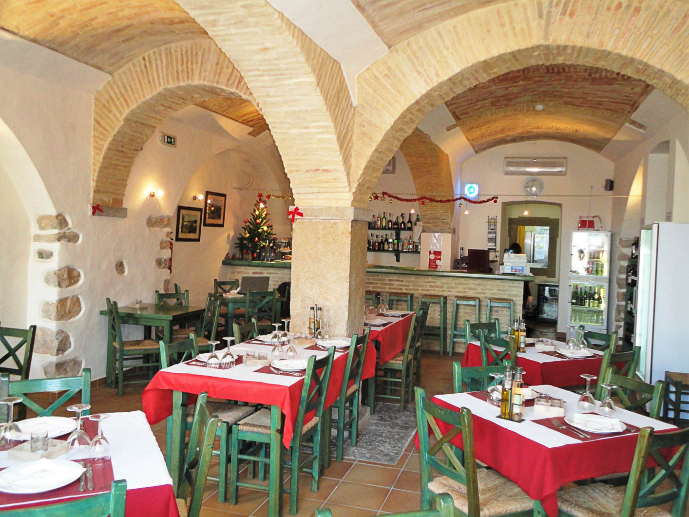 3 Bed, 3 Bath, HouseFor Sale, Townhouse with Restaurante and Two Separate Apartm, Algarve 3 Bed, 3 Bath, HouseFor Sale, Townhouse with Restaurante and Two Separate Apartm, Algarve