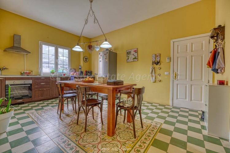 5 Bed, 3 Bath, HouseFor Sale, Adeje, Adeje