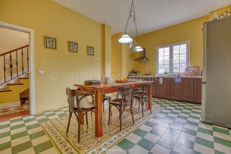 5 Bed, 3 Bath, HouseFor Sale, Adeje, Adeje