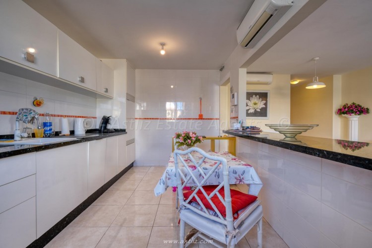 2 Bed, 2 Bath, ApartmentFor Sale, Playa San Juan, Playa San Juan