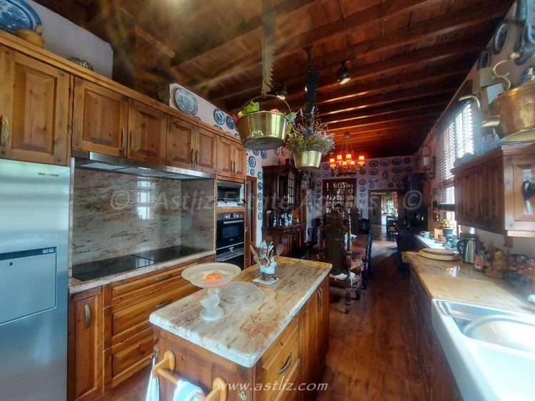 6 Bed, 6 Bath, HouseFor Sale, La Casona de La Angustias, Icod De Los Vinos