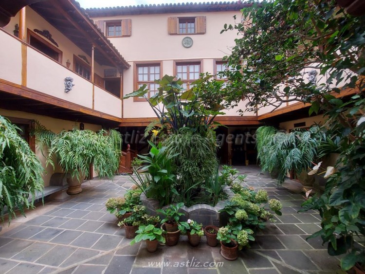 6 Bed, 6 Bath, HouseFor Sale, La Casona de La Angustias, Icod De Los Vinos