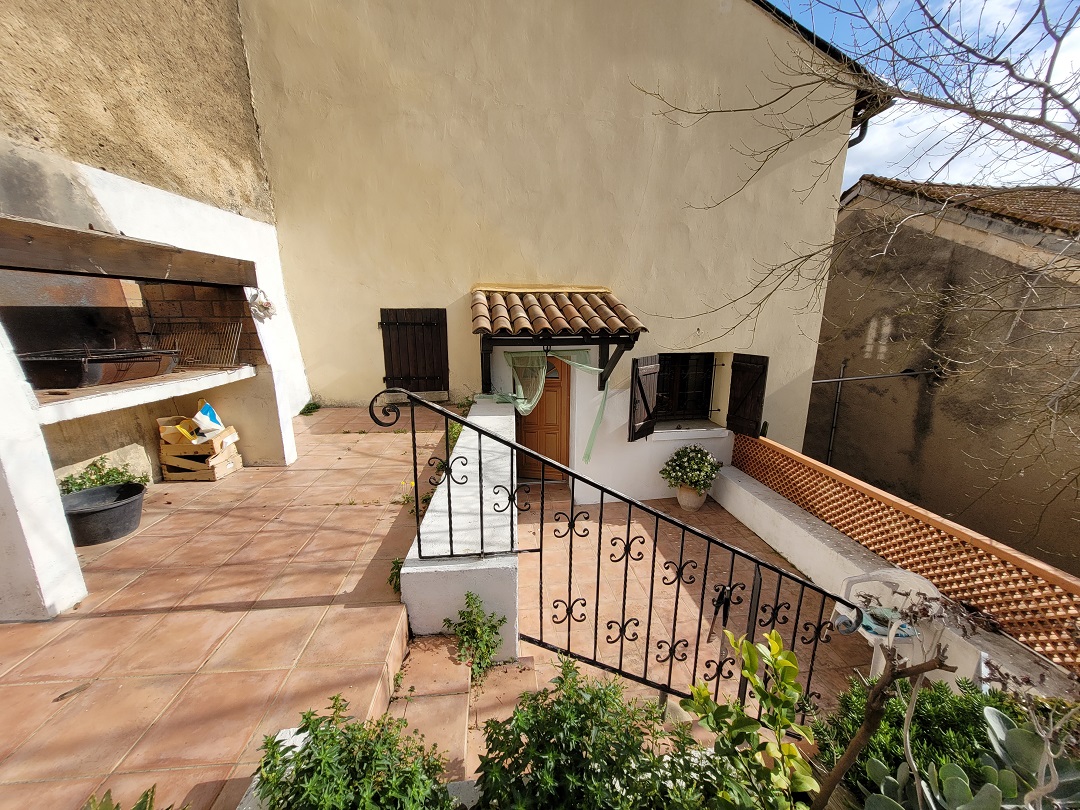 3 Bed, 1 Bath, HouseFor Sale, Pezenas, Herault, Languedoc-Roussillon, 34120