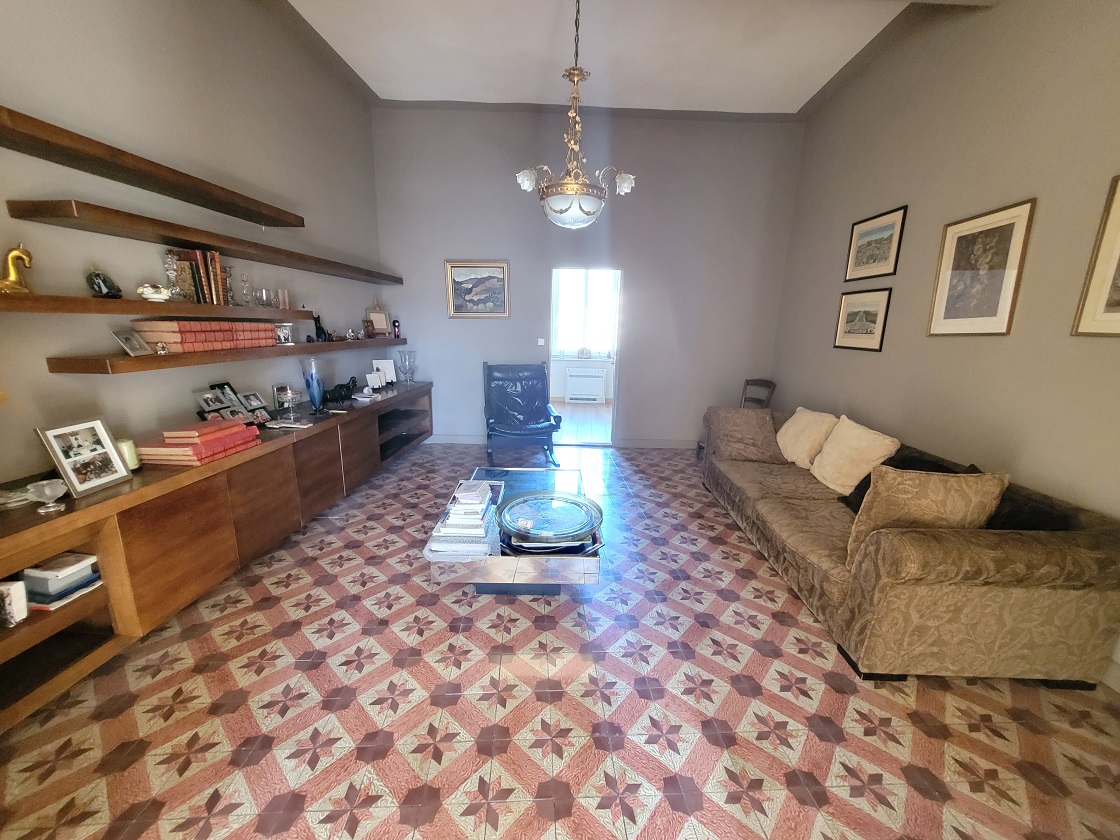 5 Bed, 3 Bath, HouseFor Sale, Laurens, Herault, Languedoc-Roussillon, 34480