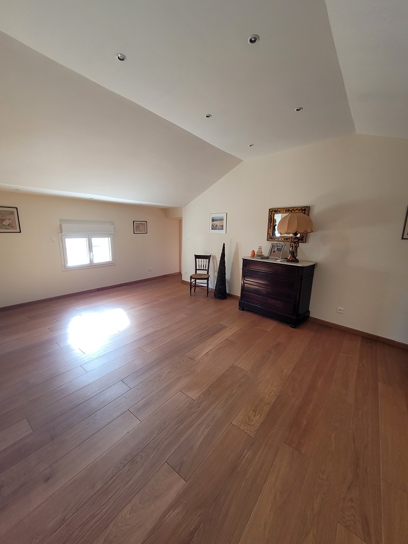 5 Bed, 3 Bath, HouseFor Sale, Laurens, Herault, Languedoc-Roussillon, 34480