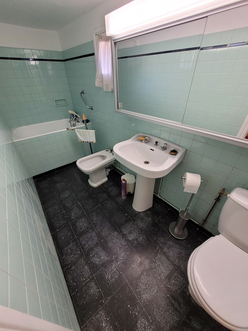 5 Bed, 3 Bath, HouseFor Sale, Laurens, Herault, Languedoc-Roussillon, 34480