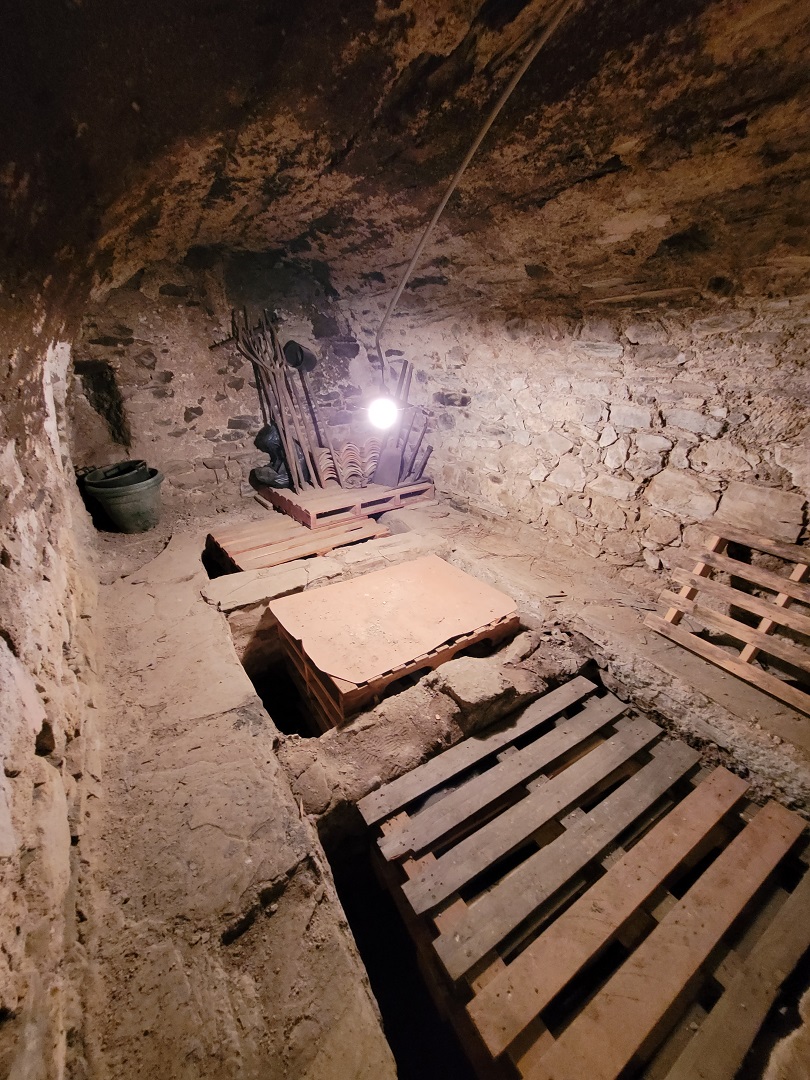 5 Bed, 3 Bath, HouseFor Sale, Laurens, Herault, Languedoc-Roussillon, 34480