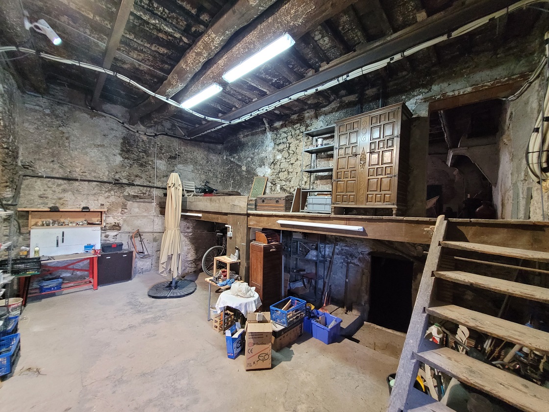 5 Bed, 3 Bath, HouseFor Sale, Laurens, Herault, Languedoc-Roussillon, 34480