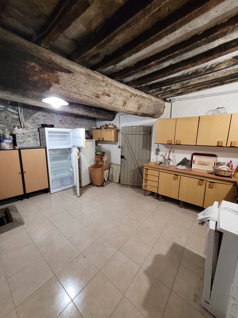 5 Bed, 3 Bath, HouseFor Sale, Laurens, Herault, Languedoc-Roussillon, 34480