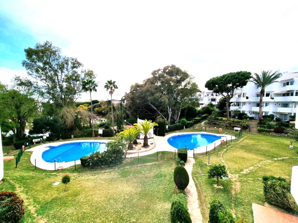 2 Bed, 1 Bath, ApartmentFor Sale, Calahonda, Malaga