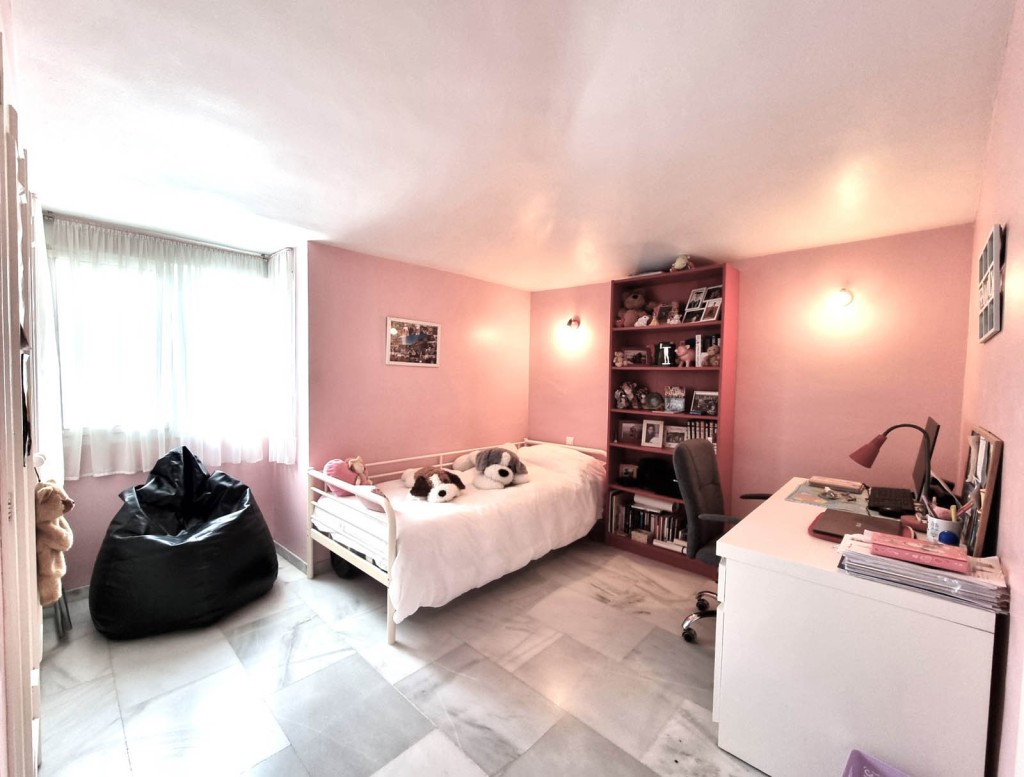 2 Bed, 1 Bath, ApartmentFor Sale, Calahonda, Malaga