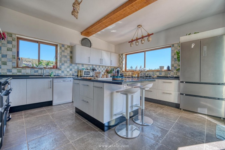 6 Bed, 4 Bath, HouseFor Sale, San Miguel De Abona, San Miguel De Abona