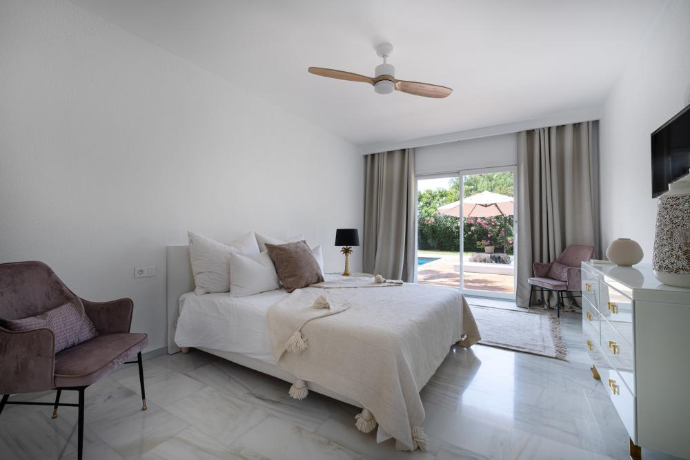 5 Bed, 5 Bath, HouseFor Sale, Alcaucín, Malaga