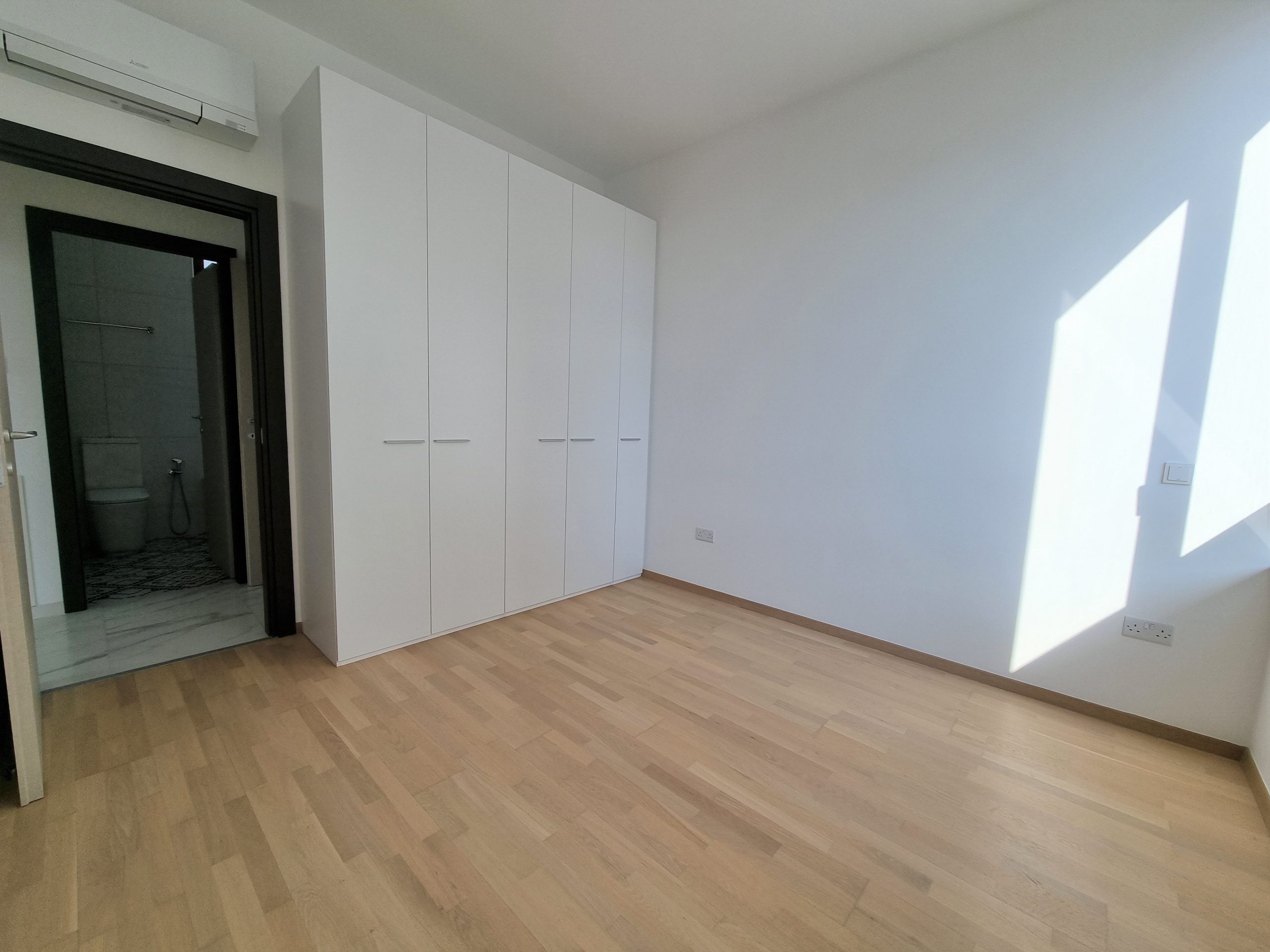 3 Bed, 2 Bath, ApartmentFor Sale, Limassol, Limassol