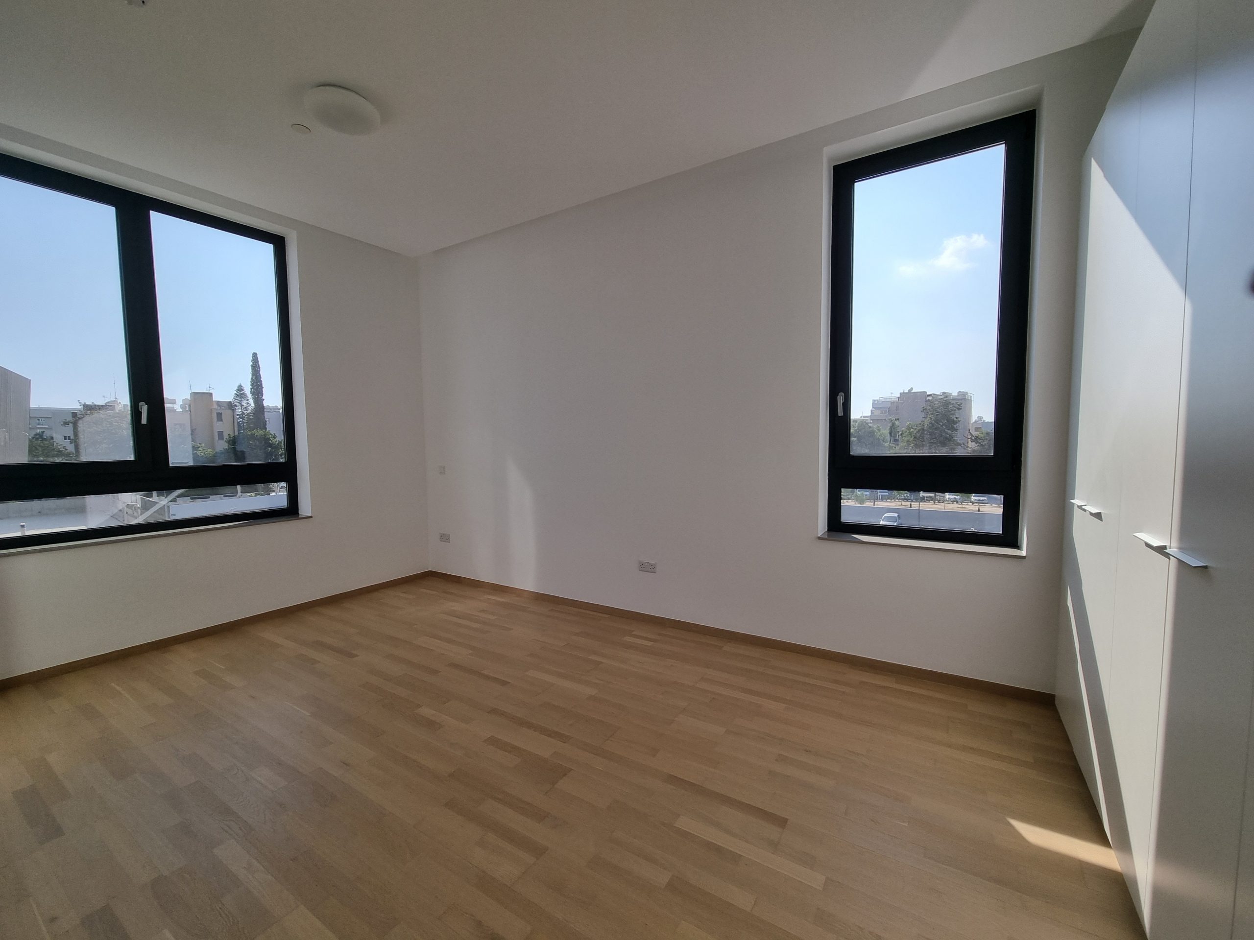 3 Bed, 2 Bath, ApartmentFor Sale, Limassol, Limassol