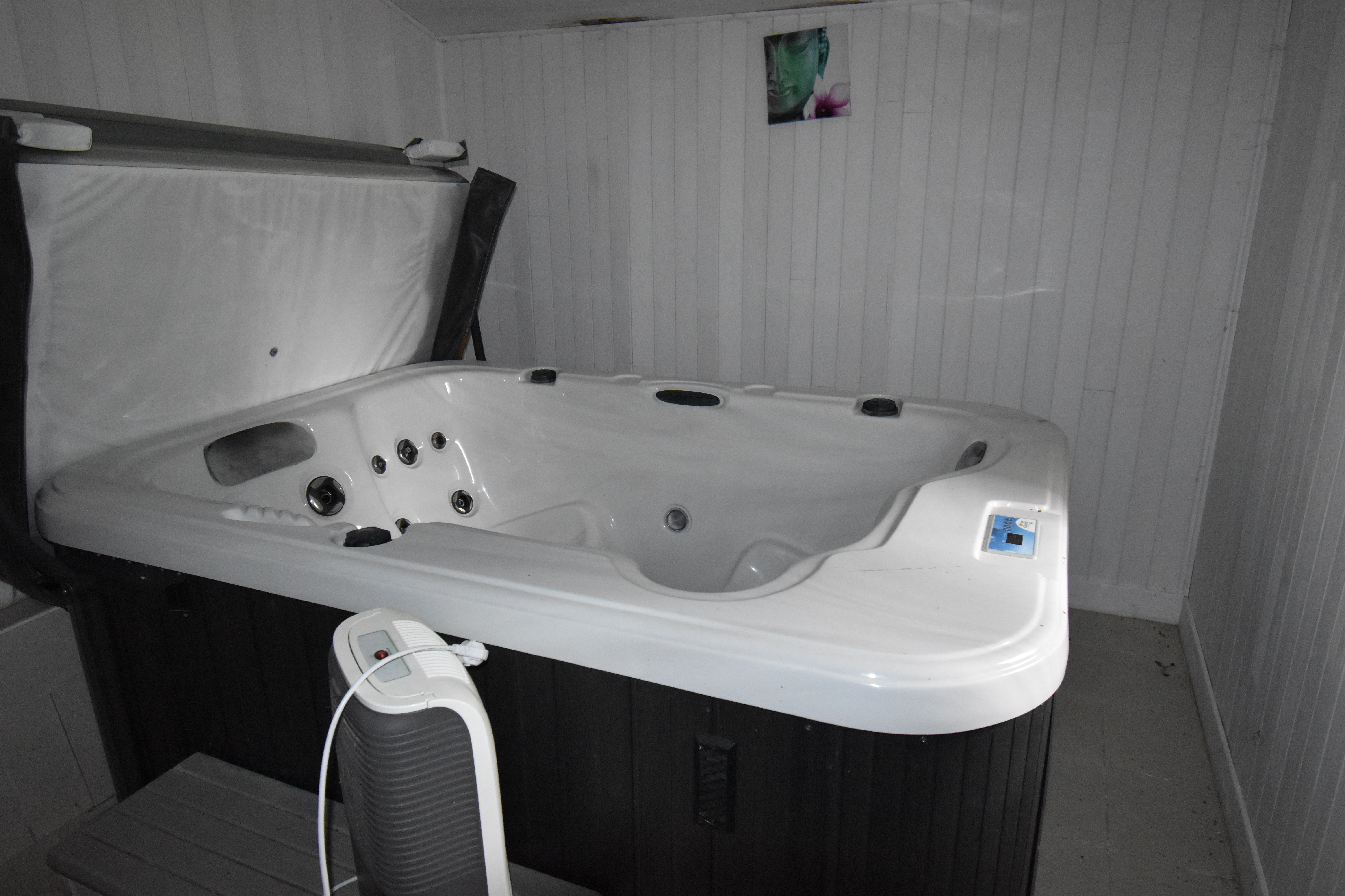 5 Bed, 1 Bath, HouseFor Sale, Cahuzac, Lot-et-Garonne, Aquitaine, 47330