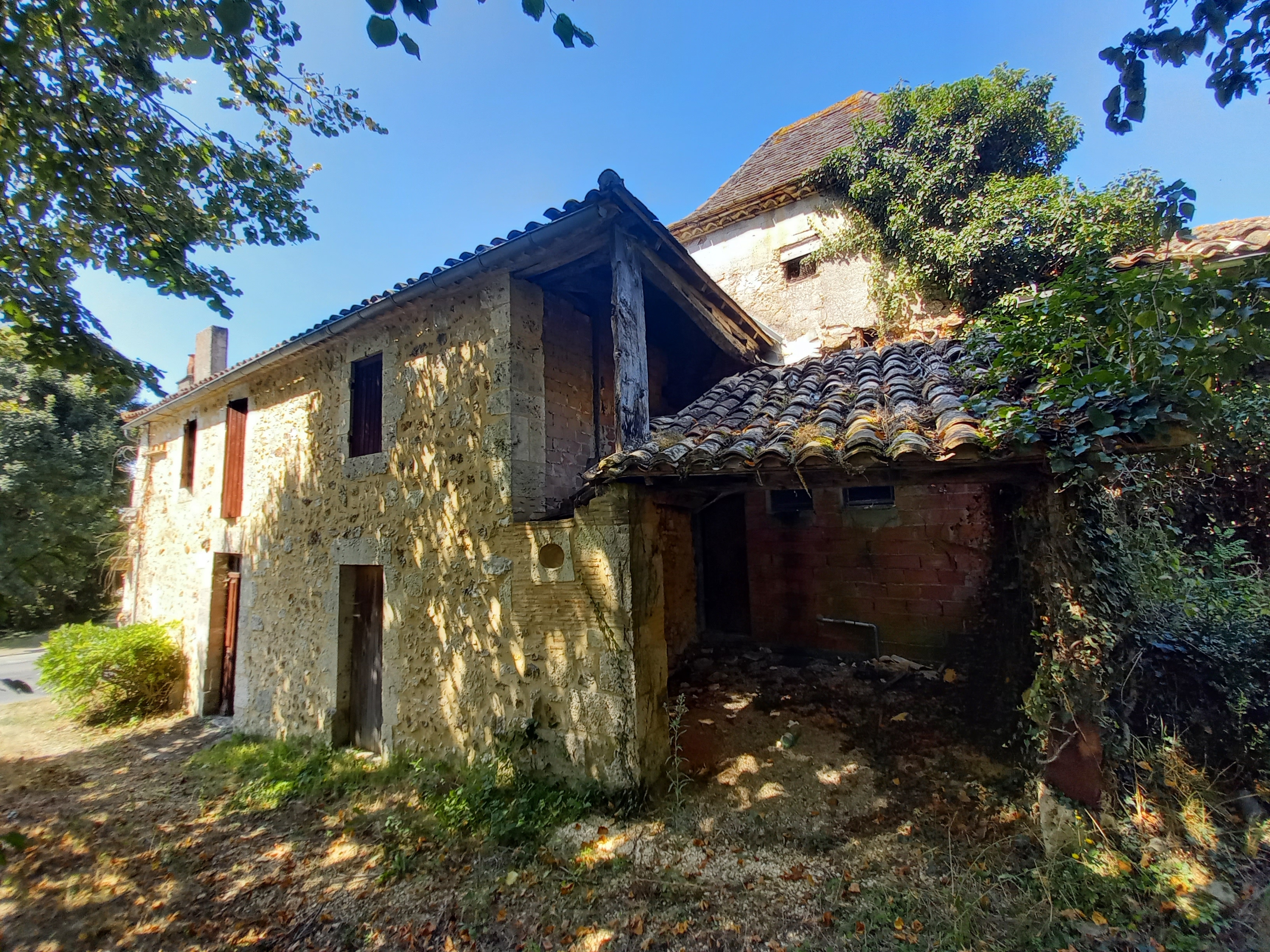 5 Bed, 1 Bath, HouseFor Sale, Villereal, Lot-et-Garonne, Aquitaine, 47210
