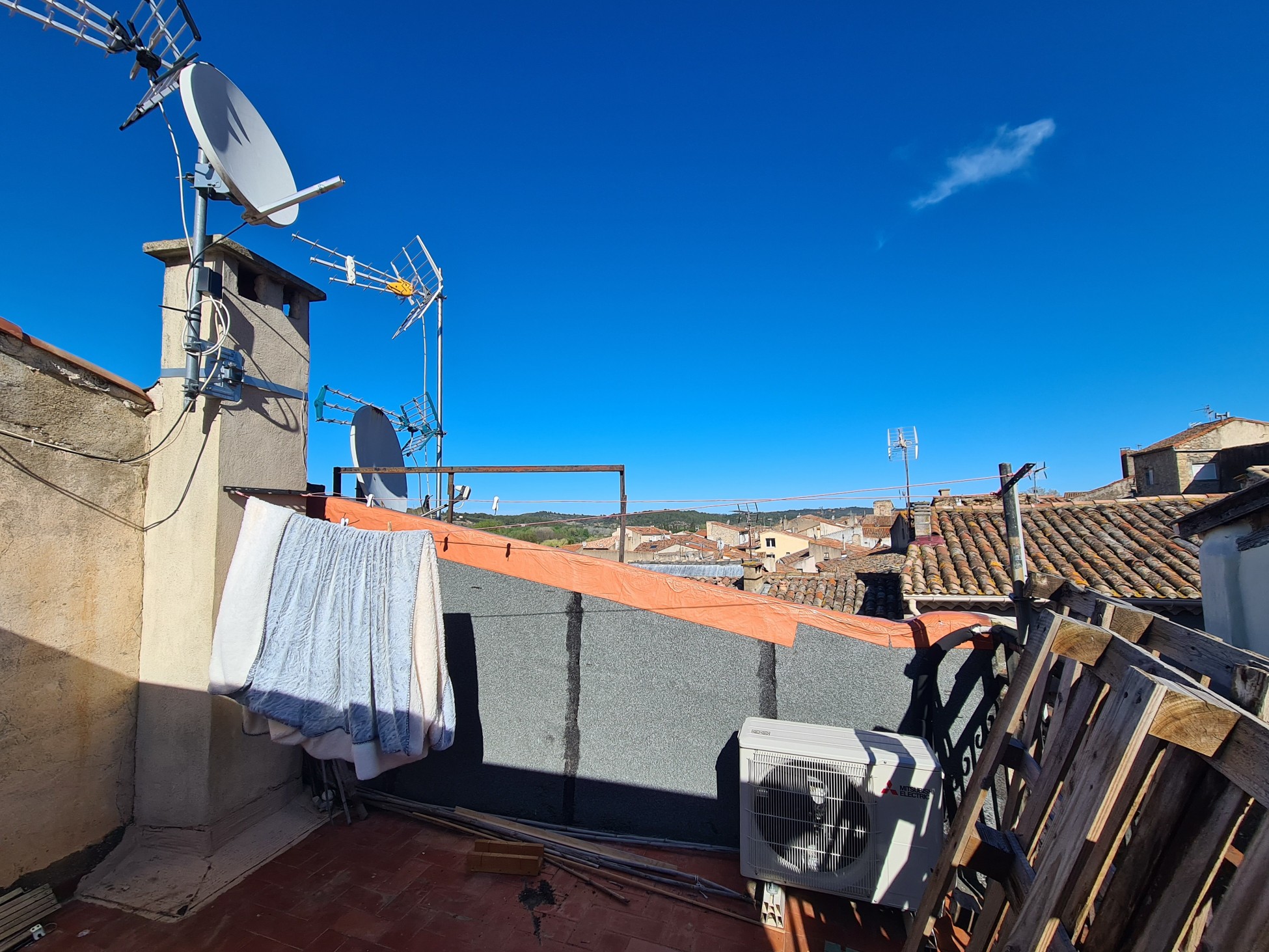 3 Bed, 1 Bath, HouseFor Sale, Roquebrun, Herault, Languedoc-Roussillon, 34460