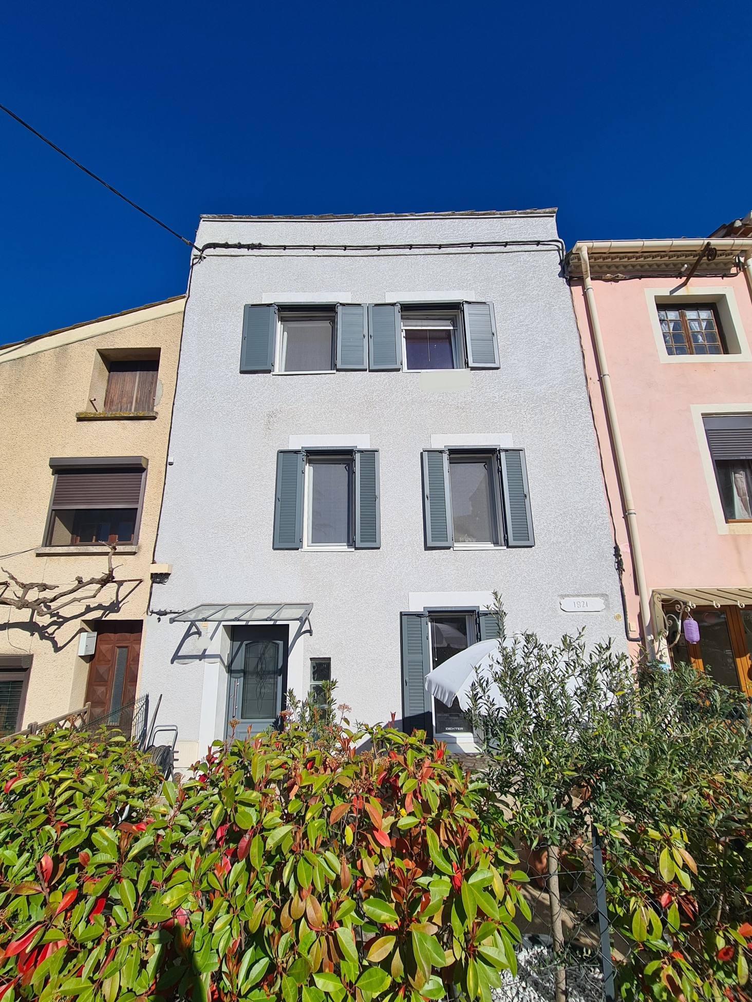 3 Bed, 1 Bath, HouseFor Sale, Roquebrun, Herault, Languedoc-Roussillon, 34460