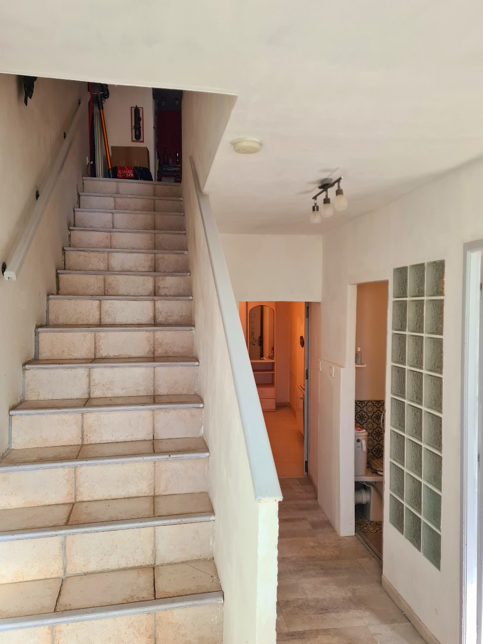 3 Bed, 1 Bath, HouseFor Sale, Roquebrun, Herault, Languedoc-Roussillon, 34460