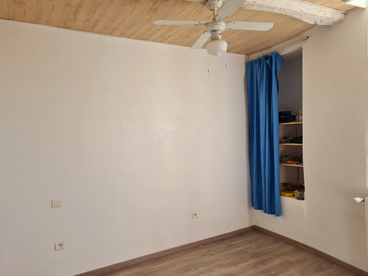 3 Bed, 1 Bath, HouseFor Sale, Roquebrun, Herault, Languedoc-Roussillon, 34460