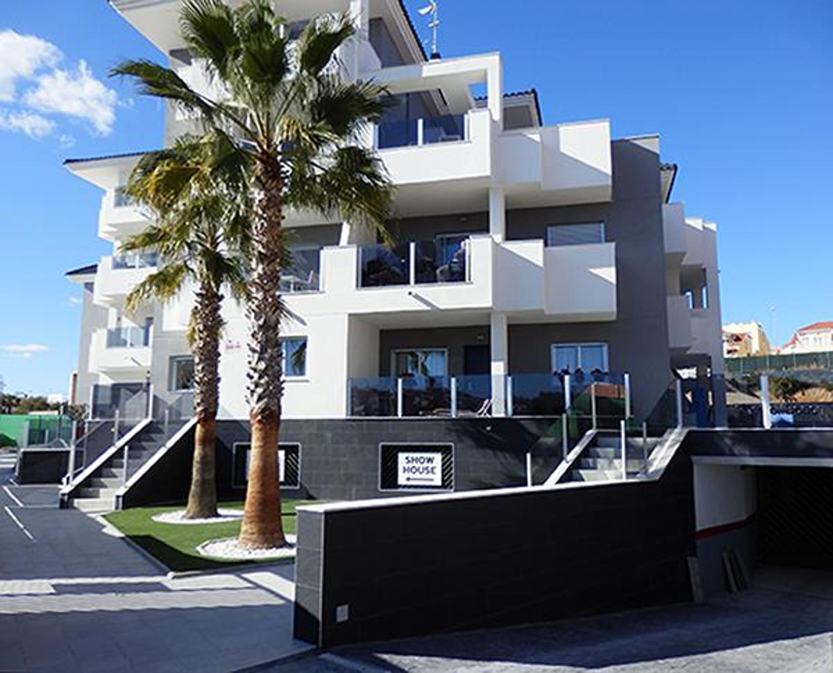 2 Bed, 2 Bath, ApartmentFor Sale, Las Filipinas, Alicante