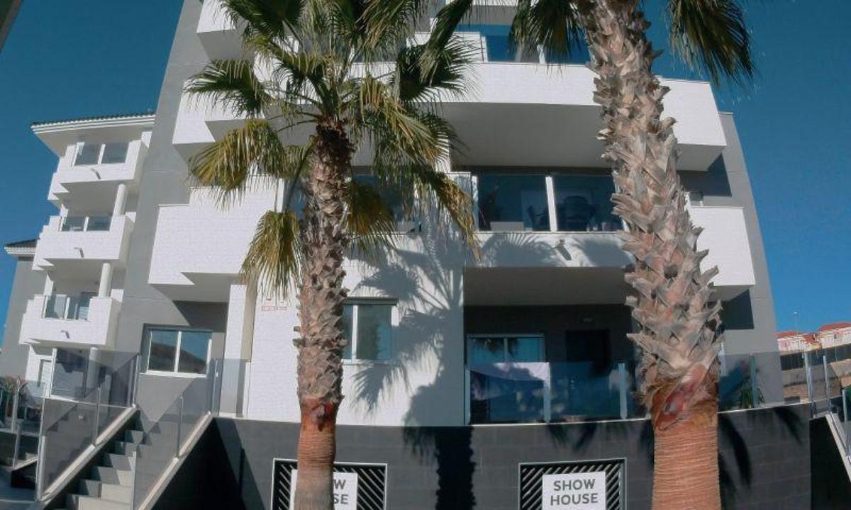 2 Bed, 2 Bath, ApartmentFor Sale, Las Filipinas, Alicante