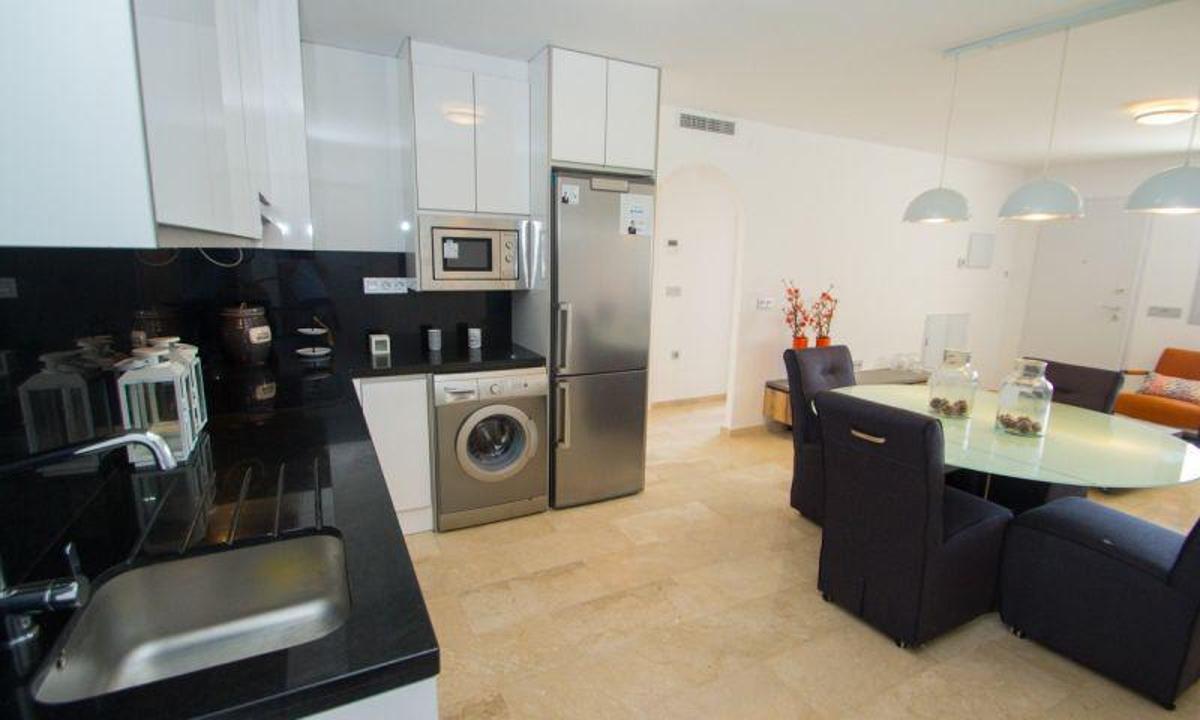 2 Bed, 2 Bath, ApartmentFor Sale, Las Filipinas, Alicante