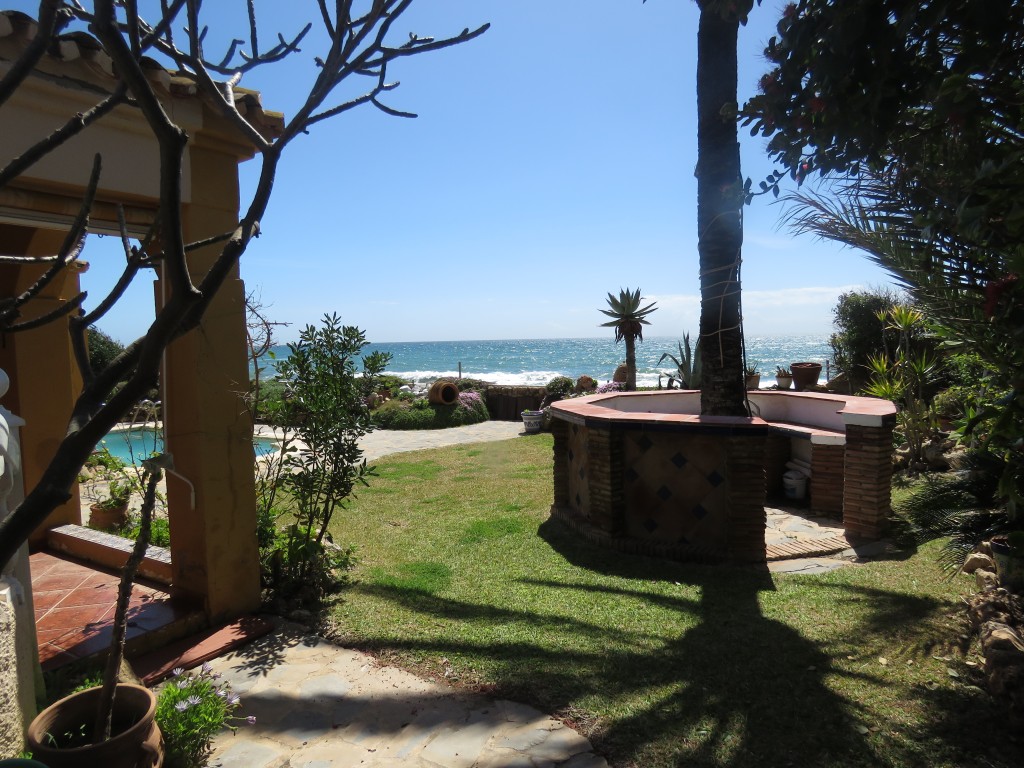 3 Bed, 2 Bath, HouseFor Sale, Marbella, Malaga