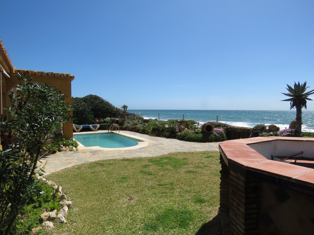 3 Bed, 2 Bath, HouseFor Sale, Marbella, Malaga