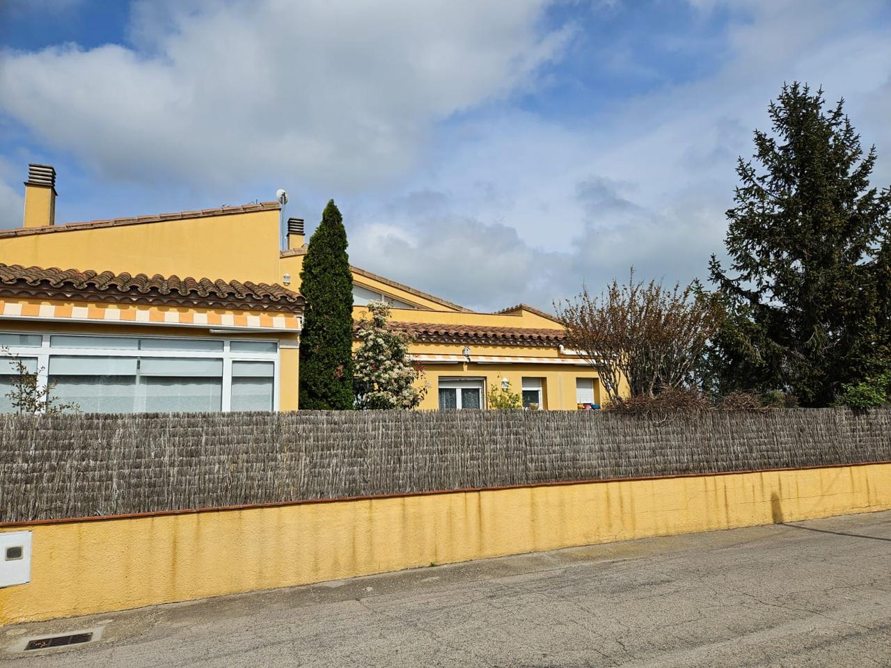 3 Bed, 2 Bath, HouseFor Sale, Fortia, Girona, 17469