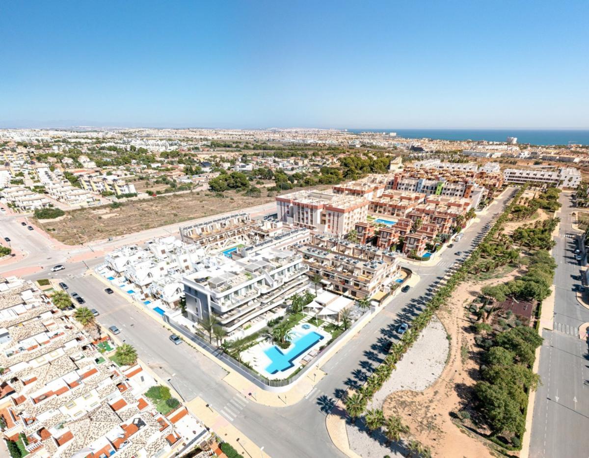 3 Bed, 2 Bath, ApartmentFor Sale, Lomas de Cabo Roig, Alicante