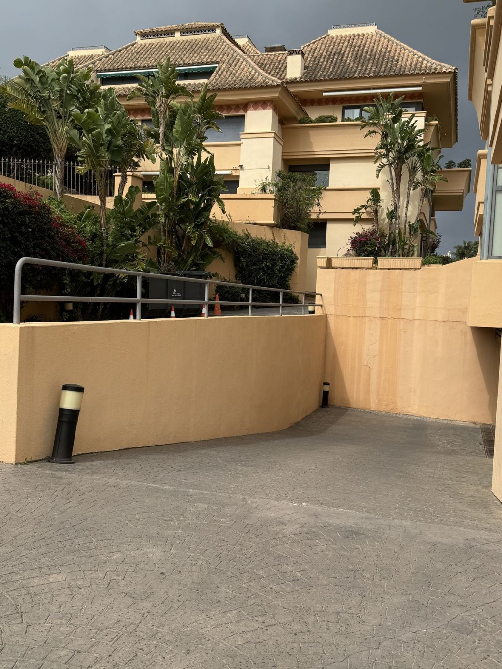 3 Bed, 2 Bath, ApartmentFor Sale, Nueva Andalucia, Malaga