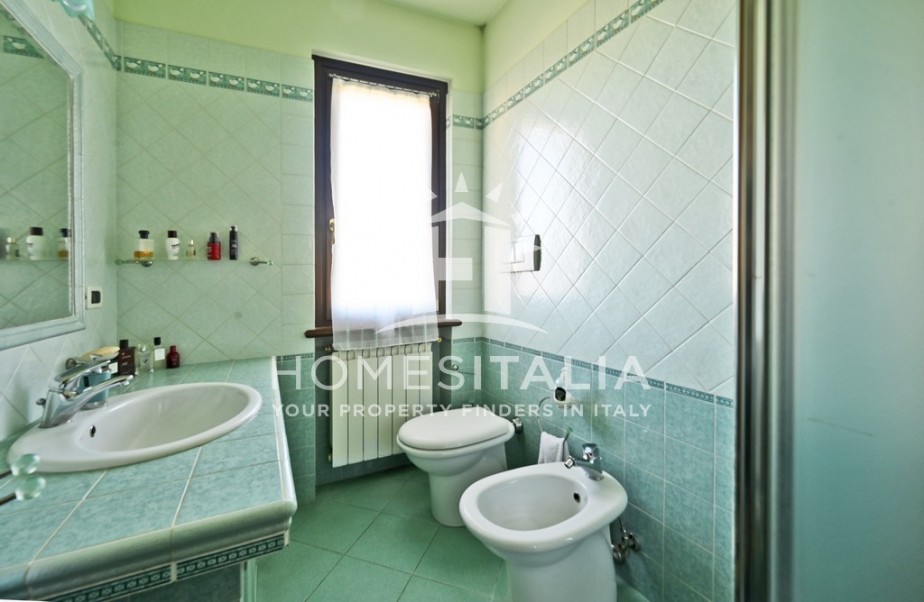 4 Bed, 2 Bath, ApartmentFor Sale, Viterbo, Viterbo, Latium