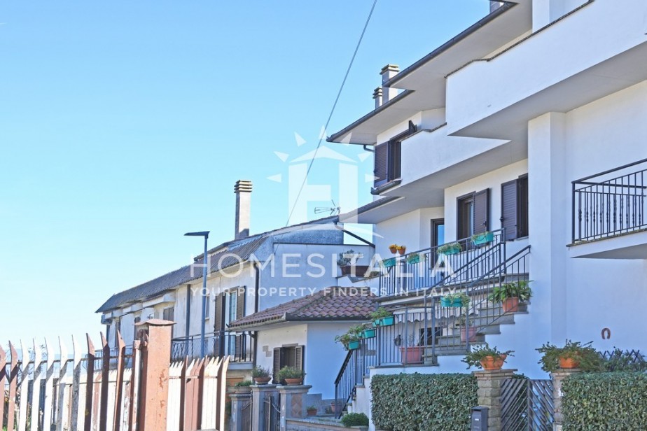 4 Bed, 2 Bath, ApartmentFor Sale, Viterbo, Viterbo, Latium