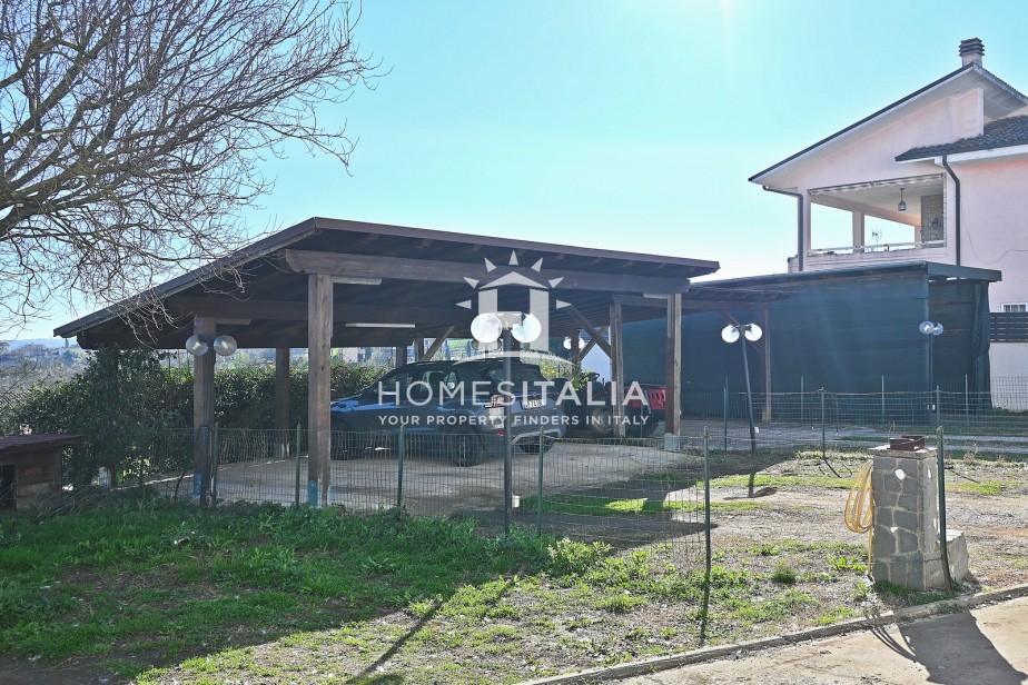 4 Bed, 2 Bath, ApartmentFor Sale, Viterbo, Viterbo, Latium