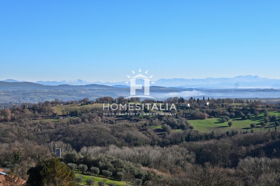 4 Bed, 2 Bath, ApartmentFor Sale, Viterbo, Viterbo, Latium