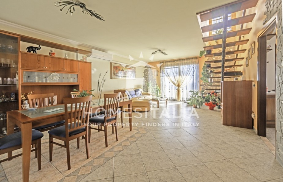 4 Bed, 2 Bath, ApartmentFor Sale, Viterbo, Viterbo, Latium