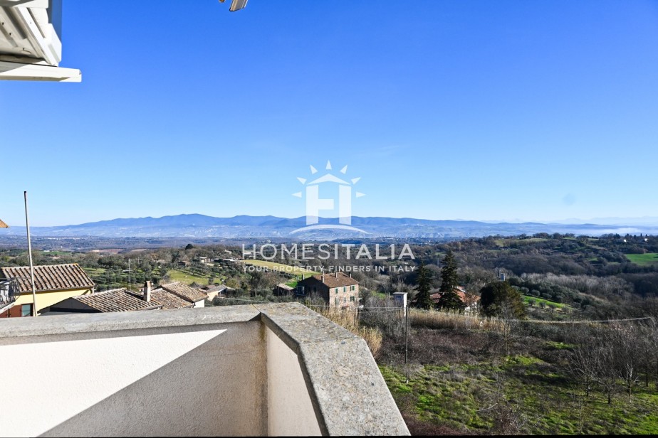 4 Bed, 2 Bath, ApartmentFor Sale, Viterbo, Viterbo, Latium