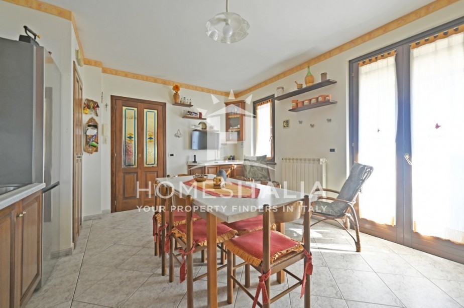 4 Bed, 2 Bath, ApartmentFor Sale, Viterbo, Viterbo, Latium