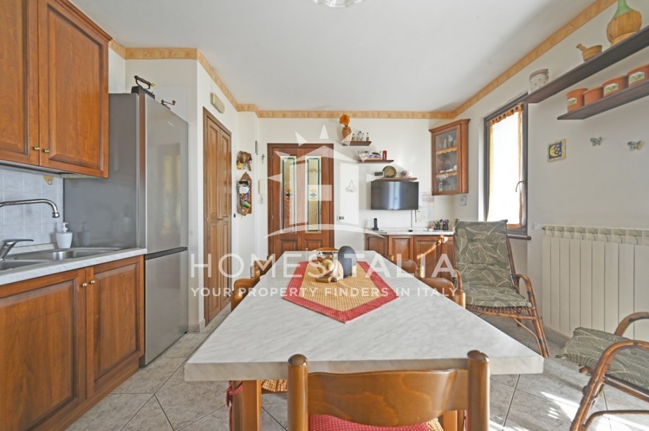 4 Bed, 2 Bath, ApartmentFor Sale, Viterbo, Viterbo, Latium