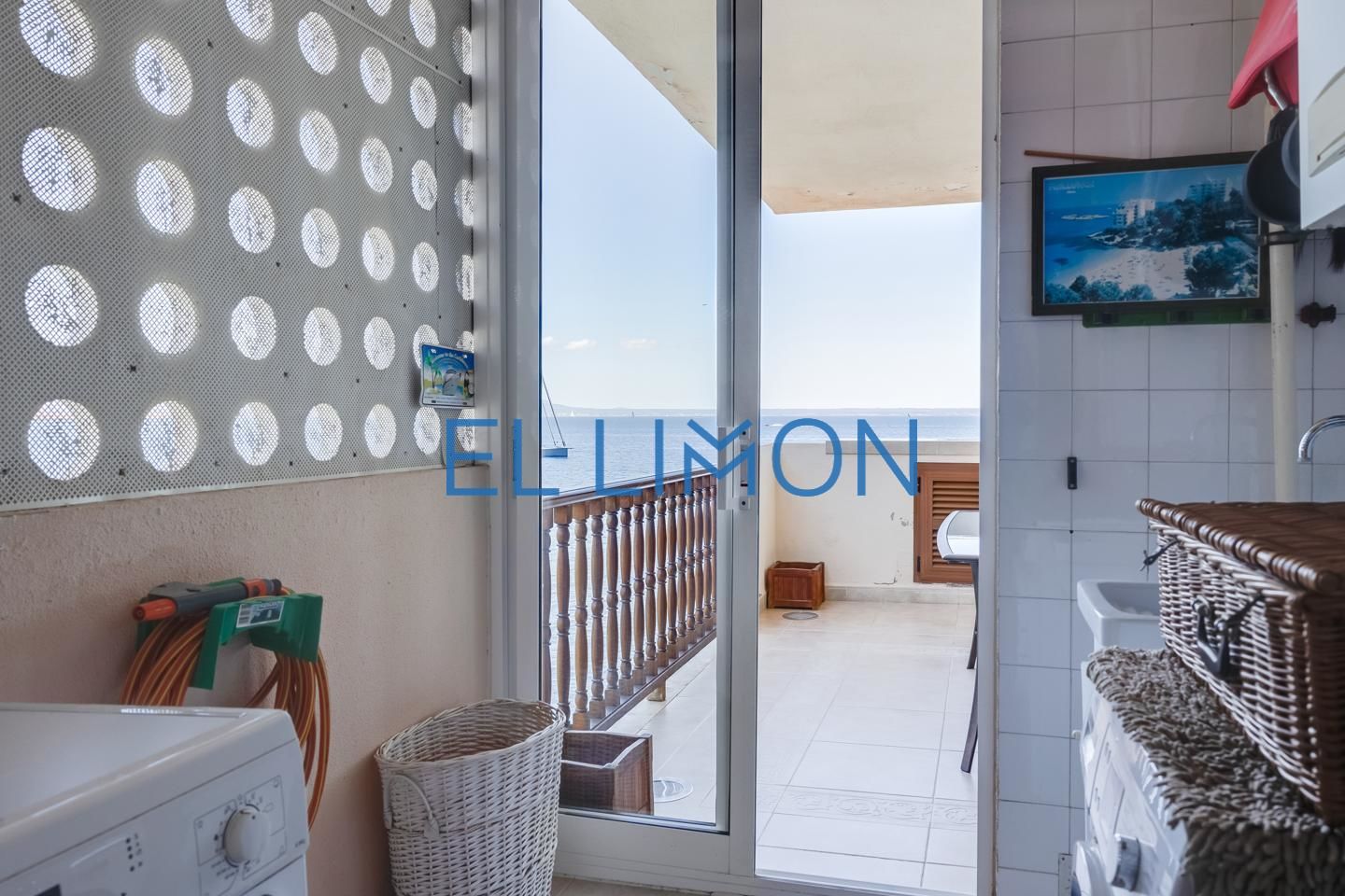 4 Bed, 3 Bath, ApartmentFor Sale, Palma, Illes Balears, 07001 4 Bed, 3 Bath, ApartmentFor Sale, Palma, Illes Balears, 07001