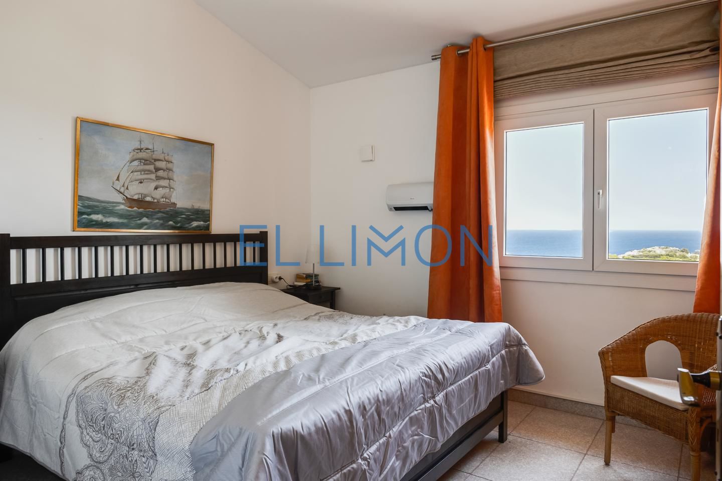 2 Bed, 2 Bath, HouseFor Sale, Font de Sa Cala, Illes Balears, 07589