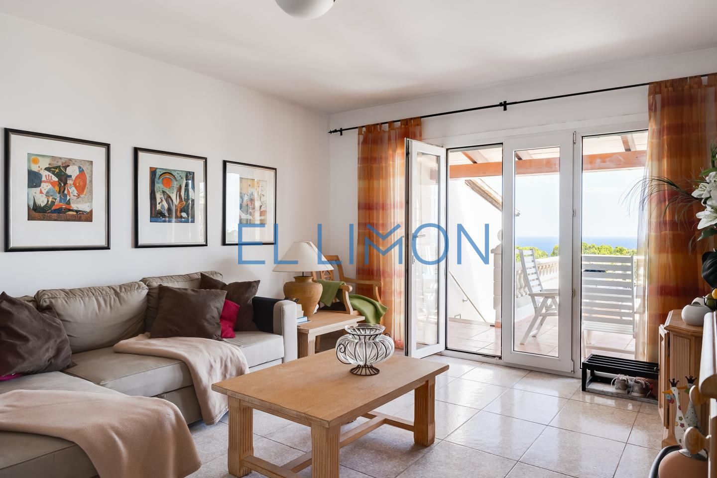 2 Bed, 2 Bath, HouseFor Sale, Font de Sa Cala, Illes Balears, 07589
