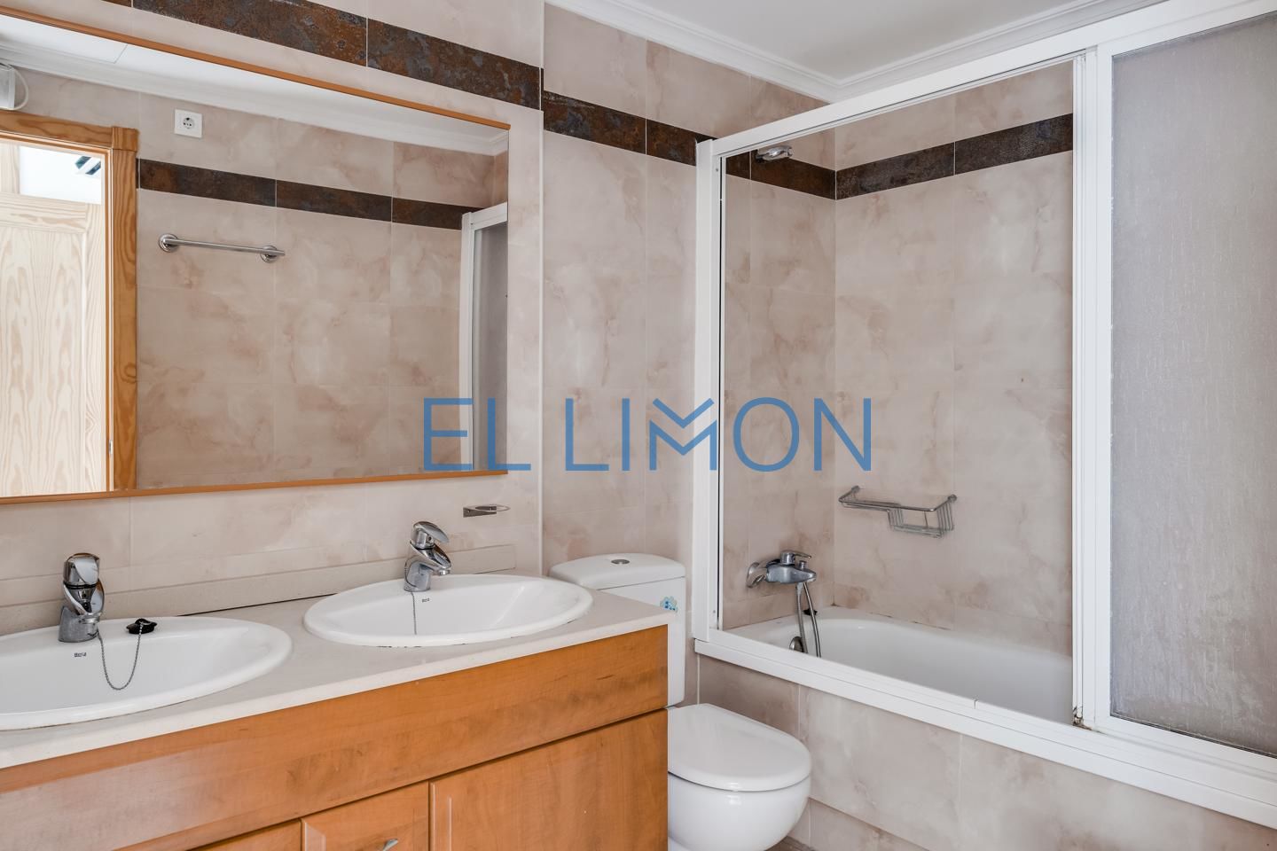 3 Bed, 2 Bath, ApartmentFor Sale, Cales de Mallorca, Illes Balears, 07689