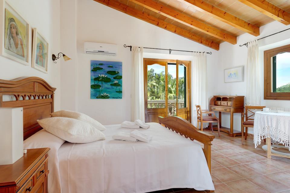 6 Bed, 3 Bath, HouseFor Sale, Alcudia, Illes Balears, 07400