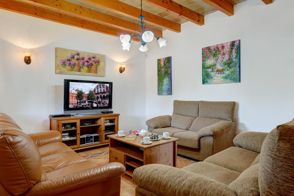 6 Bed, 3 Bath, HouseFor Sale, Alcudia, Illes Balears, 07400