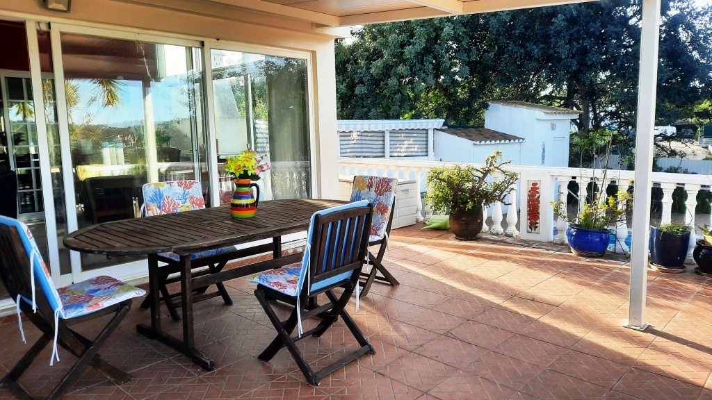 2 Bed, 2 Bath, HouseFor Sale, Loule Algarve Portugal, Algarve, 8100-070